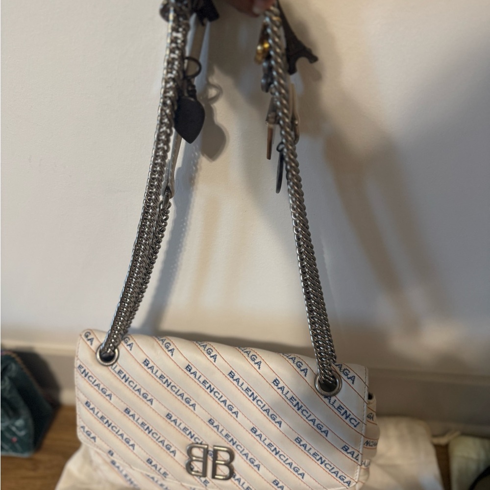 Balenciaga Cream Shoulder Bag with Chain Strap and Logo Print - Picture 2 of 7
